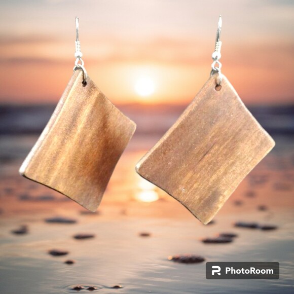 Natural Wooden Square Quality Minimalist Boho Dangle Pierced Earrings - Picture 1 of 3